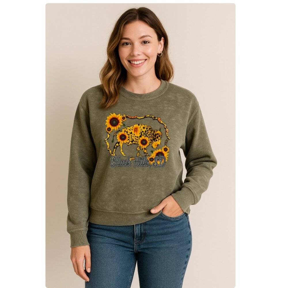 Comfort Authentic Sweatshirt Size XL Black Hills Buffalo Sunflowers‎ Rhinestones